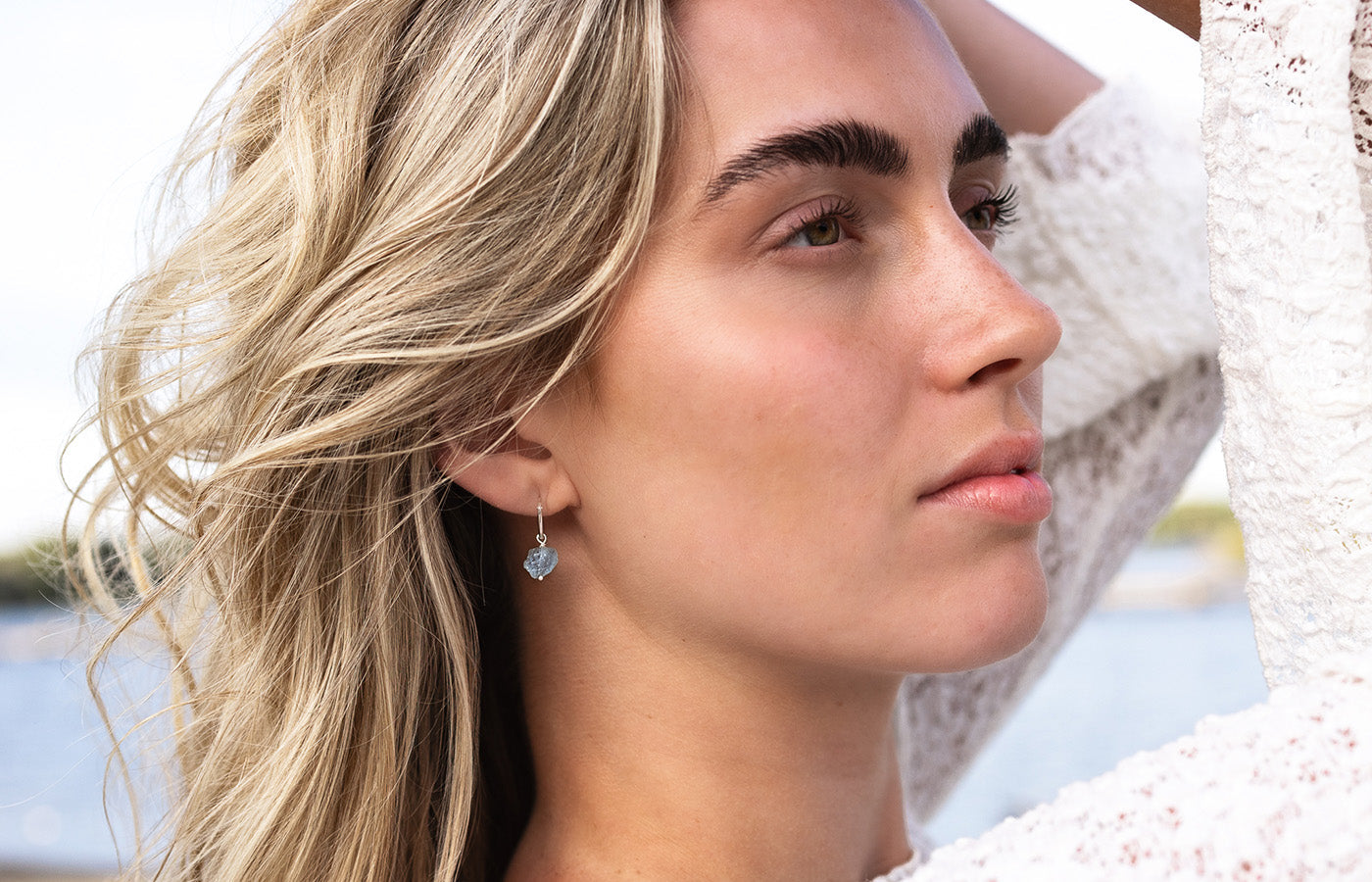 Reizen met betekenis: de 3 beste edelstenen om te dragen op vakantie