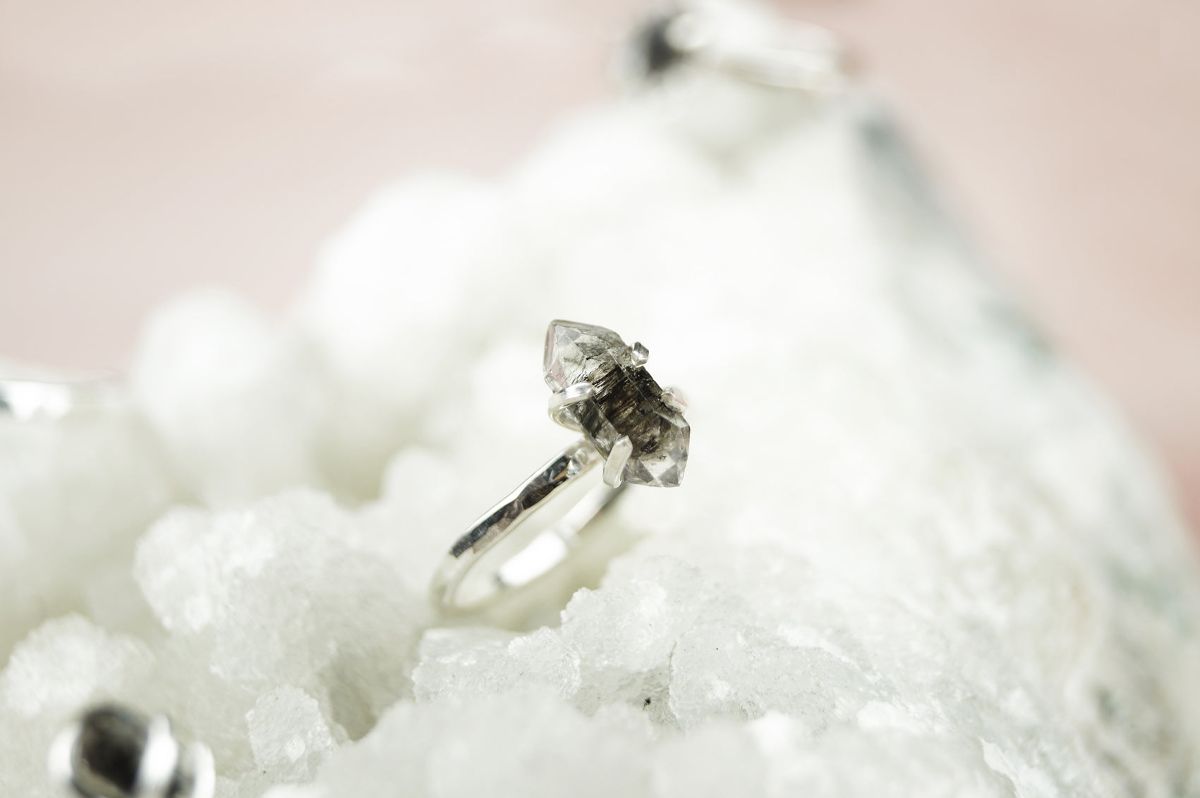 Hoe komen edelstenen aan hun betekenis?