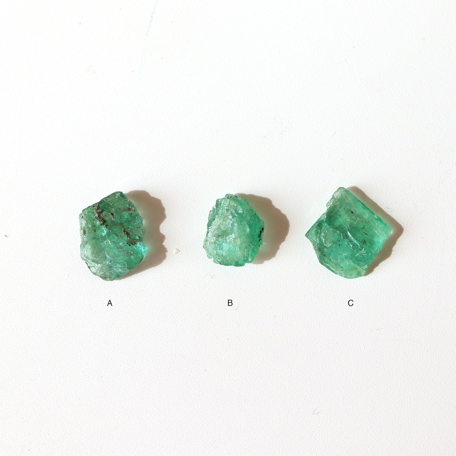 Smaragd ruw Ketting 14kt goud