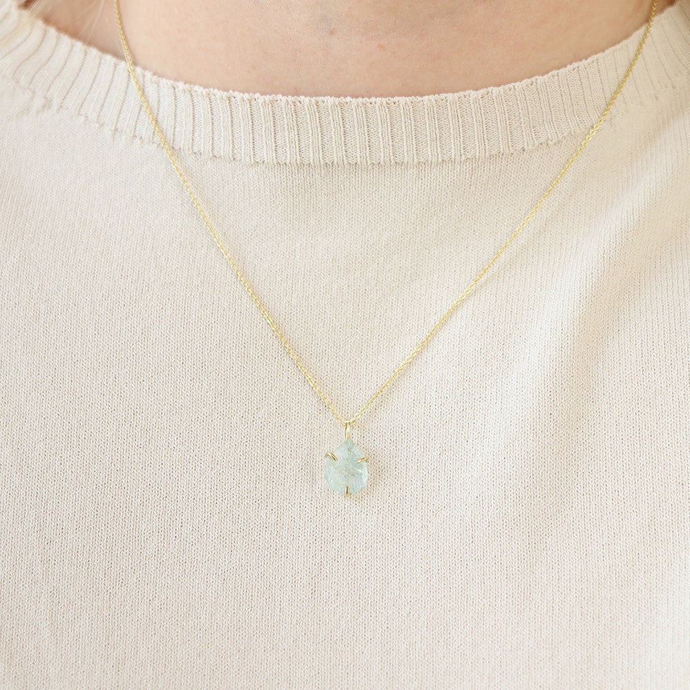 Aquamarijn ruw ketting 14kt geelgoud