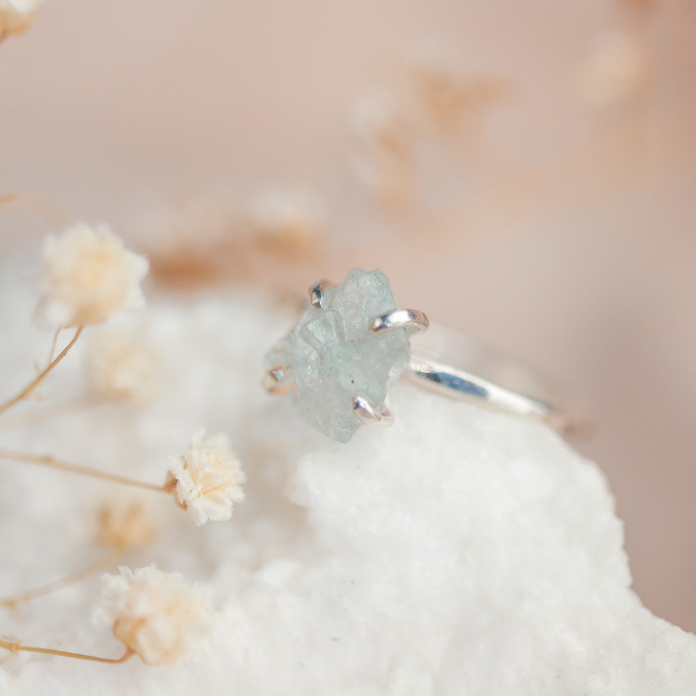 Blauwe ruwe Aquamarijn edelstenen ring zilver