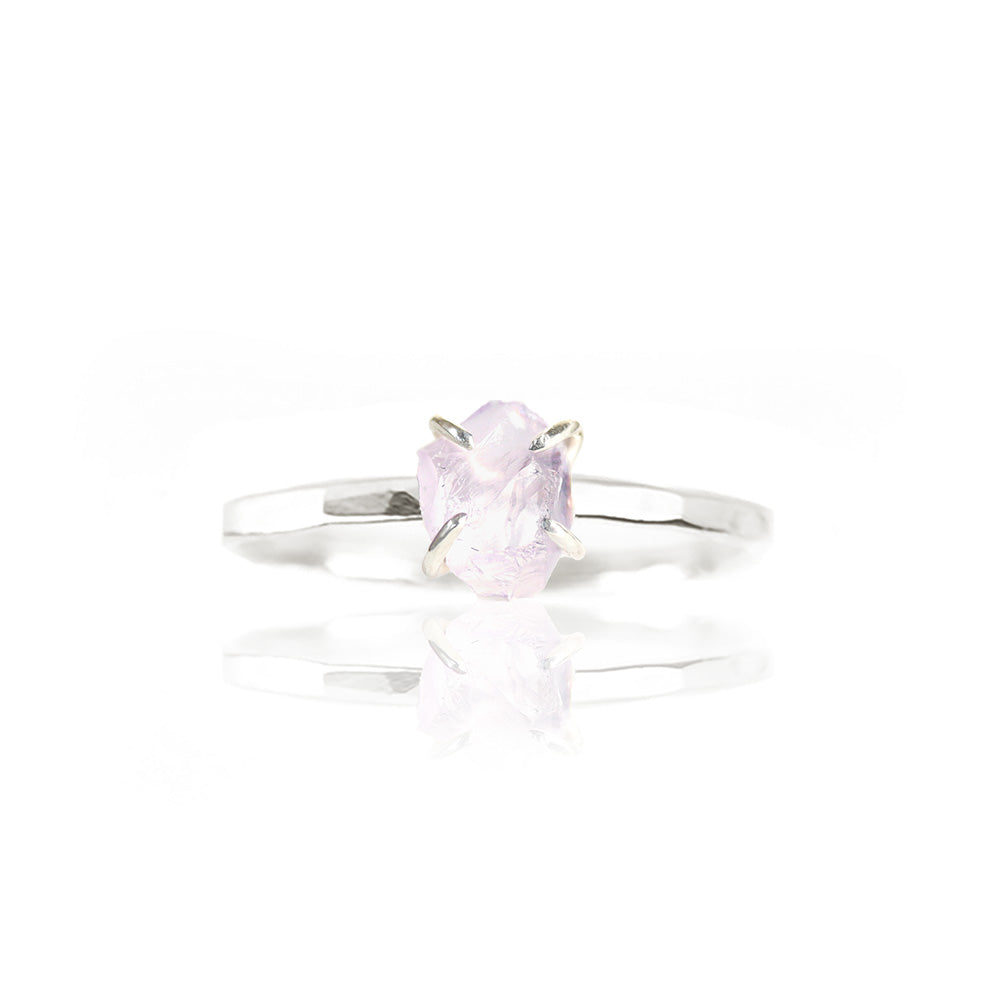 Lichtpaarse ruwe Amethist ring zilver