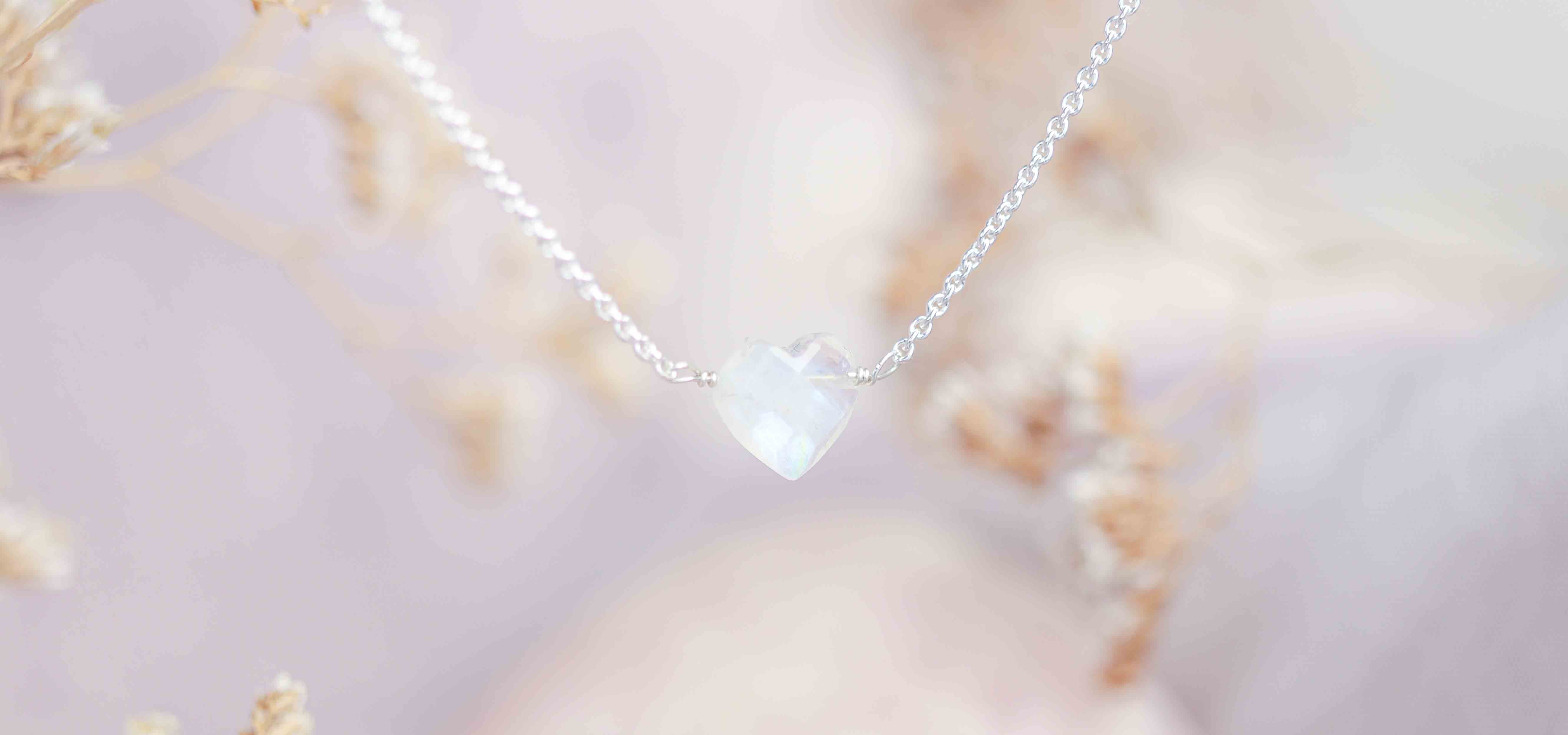 Maansteen hart ketting