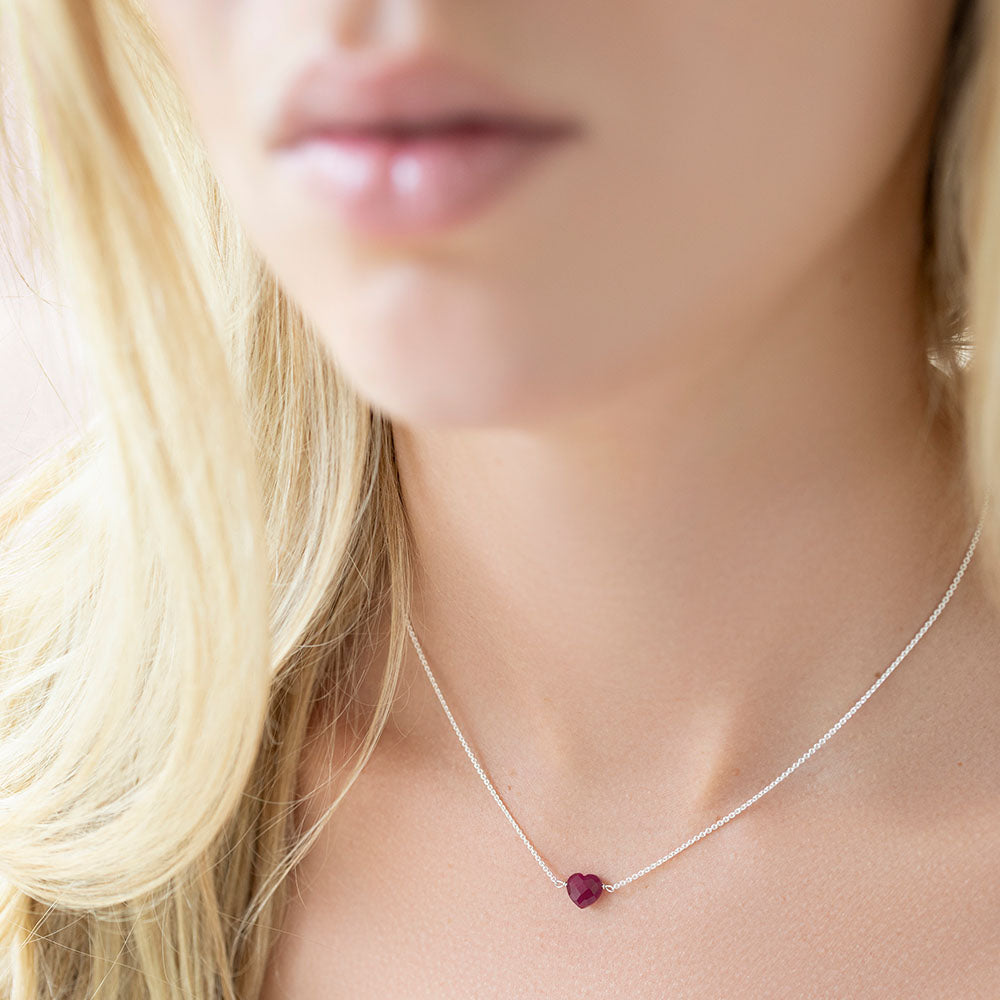 Robijn hart ketting zilver voor de liefde
