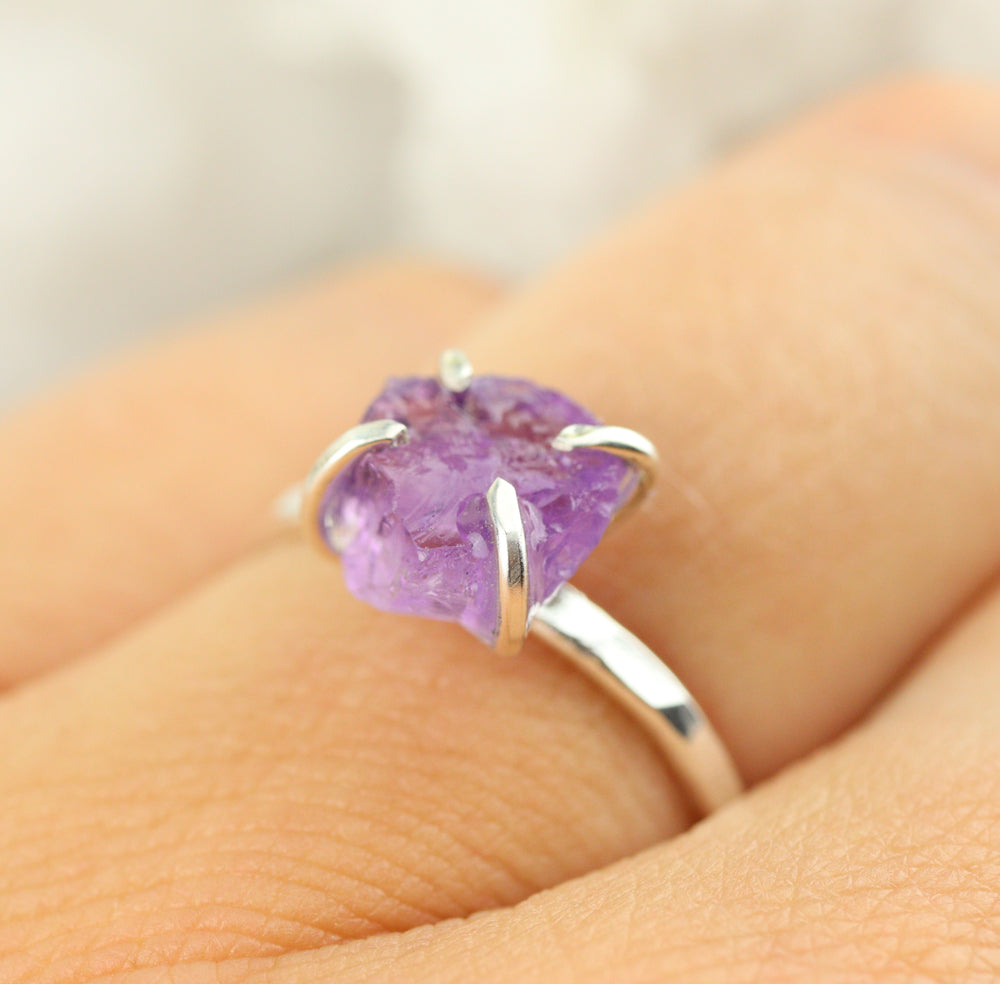 Amethist ring ruw zilver